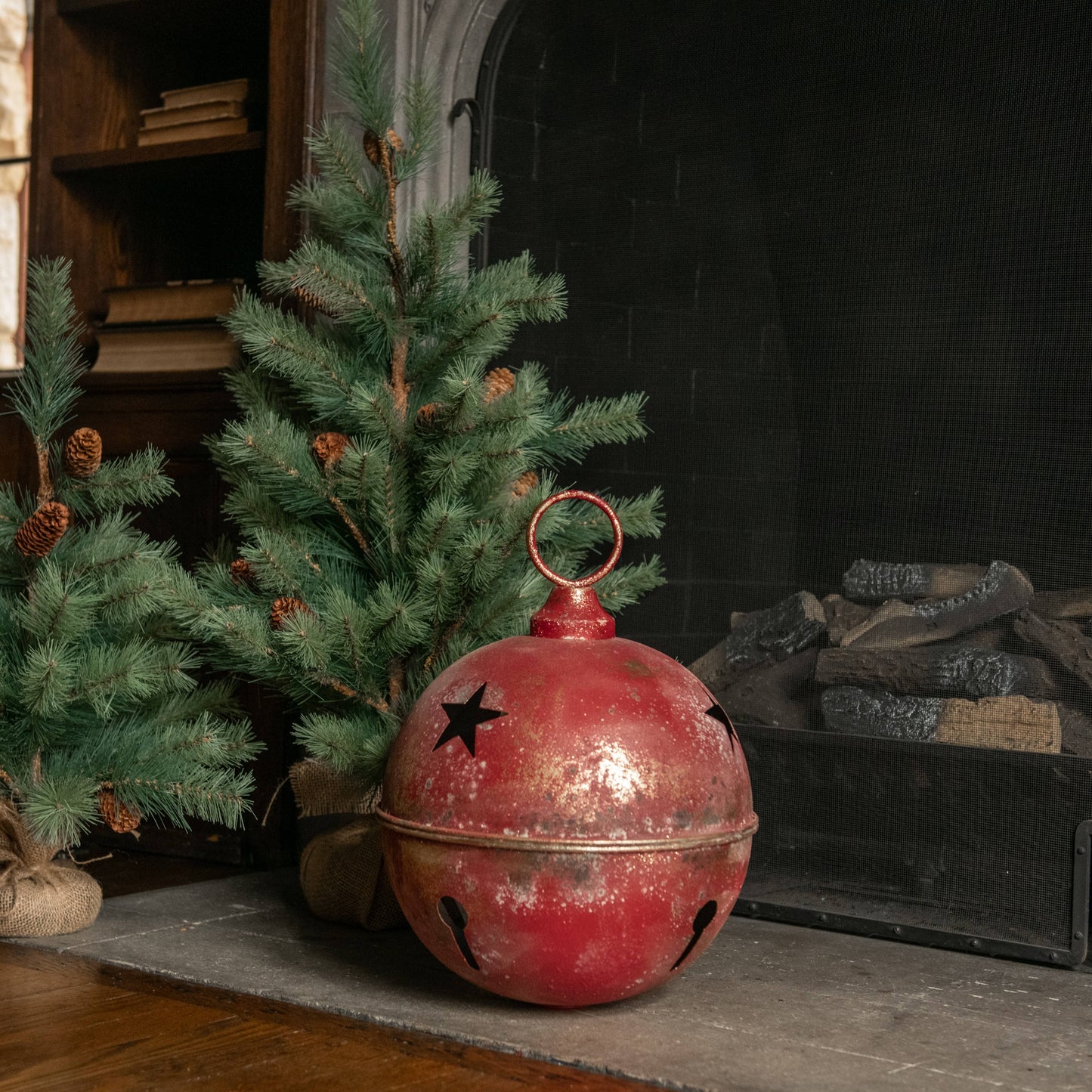 12" RED STAR SLEIGH BELL