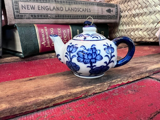 Chinoiserie Blue & White Ornament Style 4