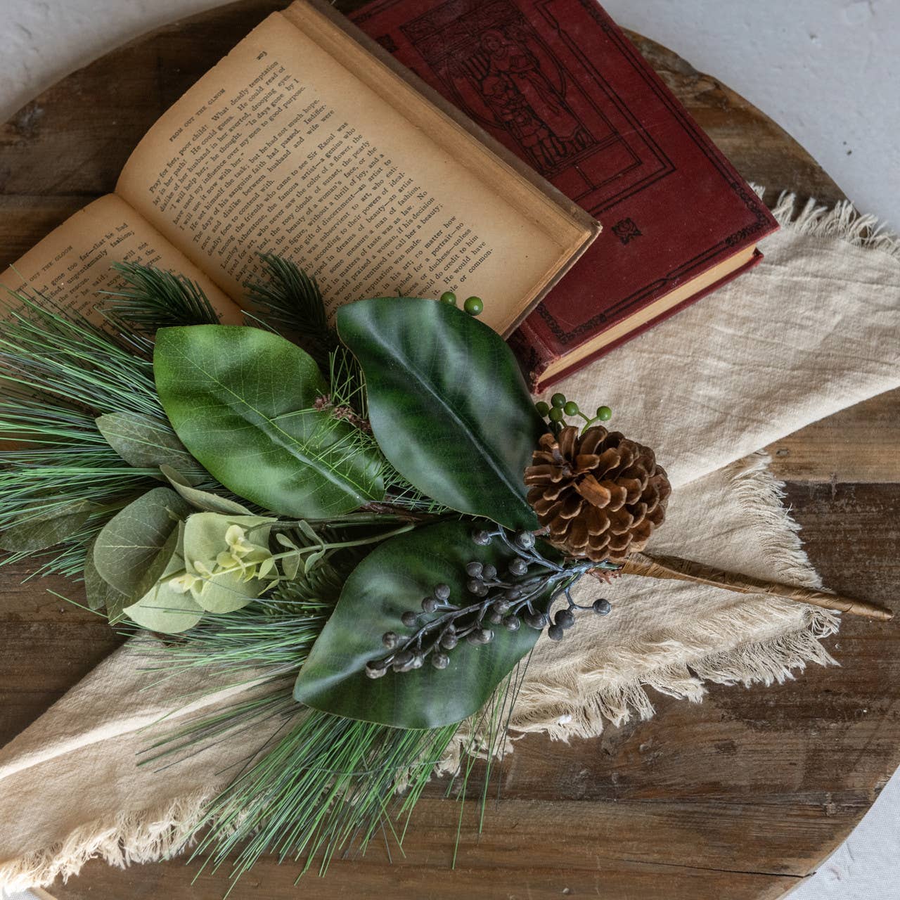 17" MIX FOLIAGE W/ BERRIES & CONES PICK